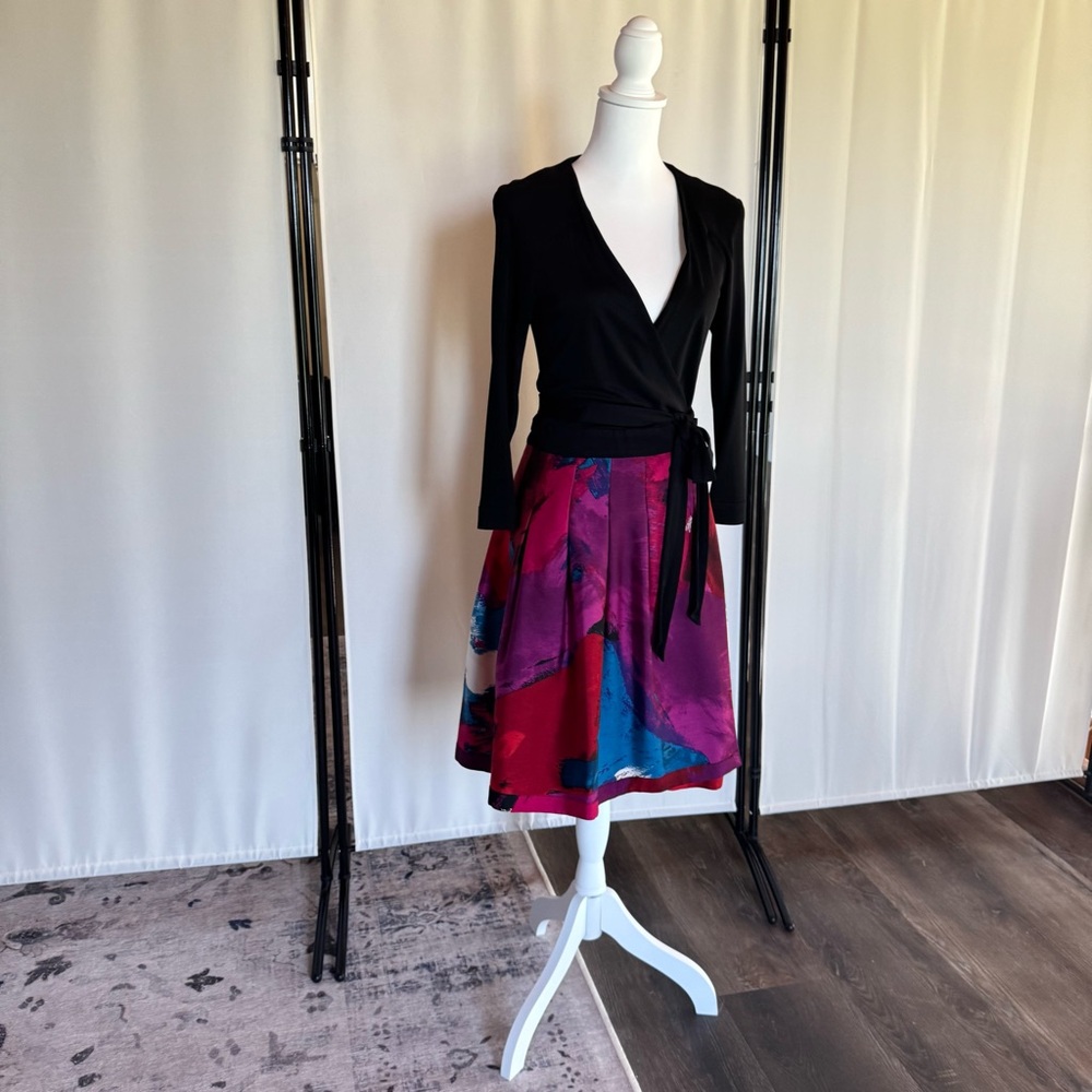 Vibrant  Diane Von Furstenberg wrap dress